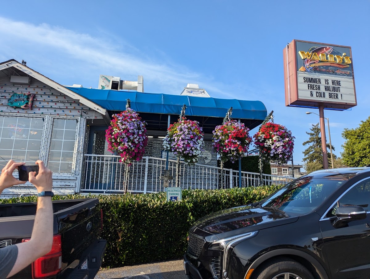 Wally's Chowder House Broiler